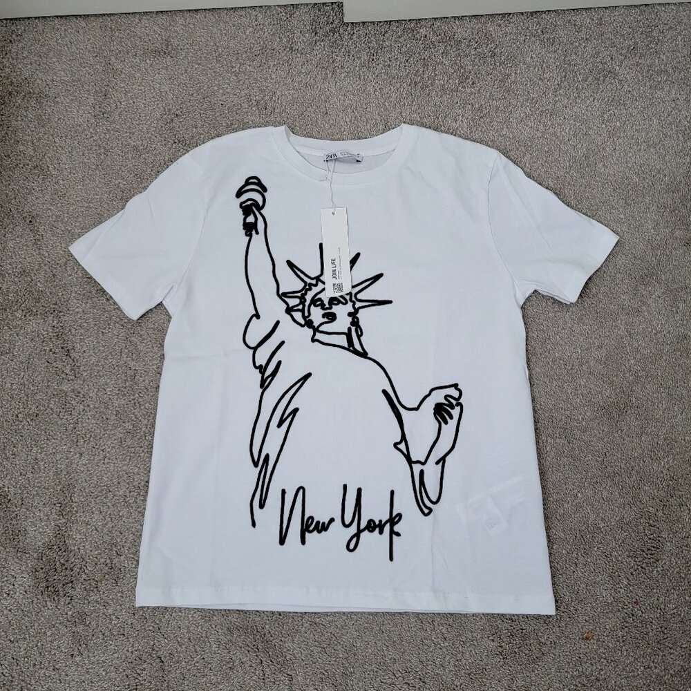Zara White T-shirt size 6